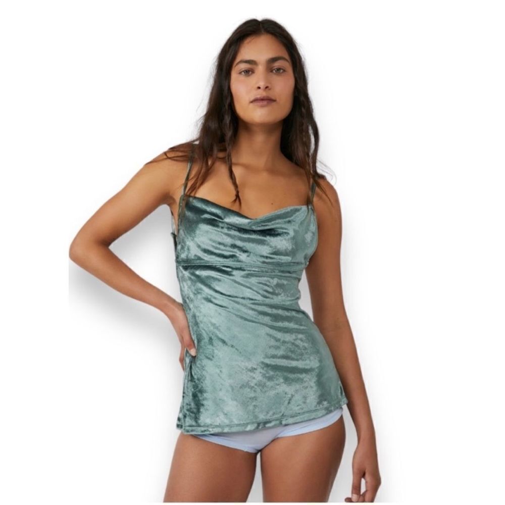 NWT Free People All Night‎ Velvet Tunic in evergreen sz Small